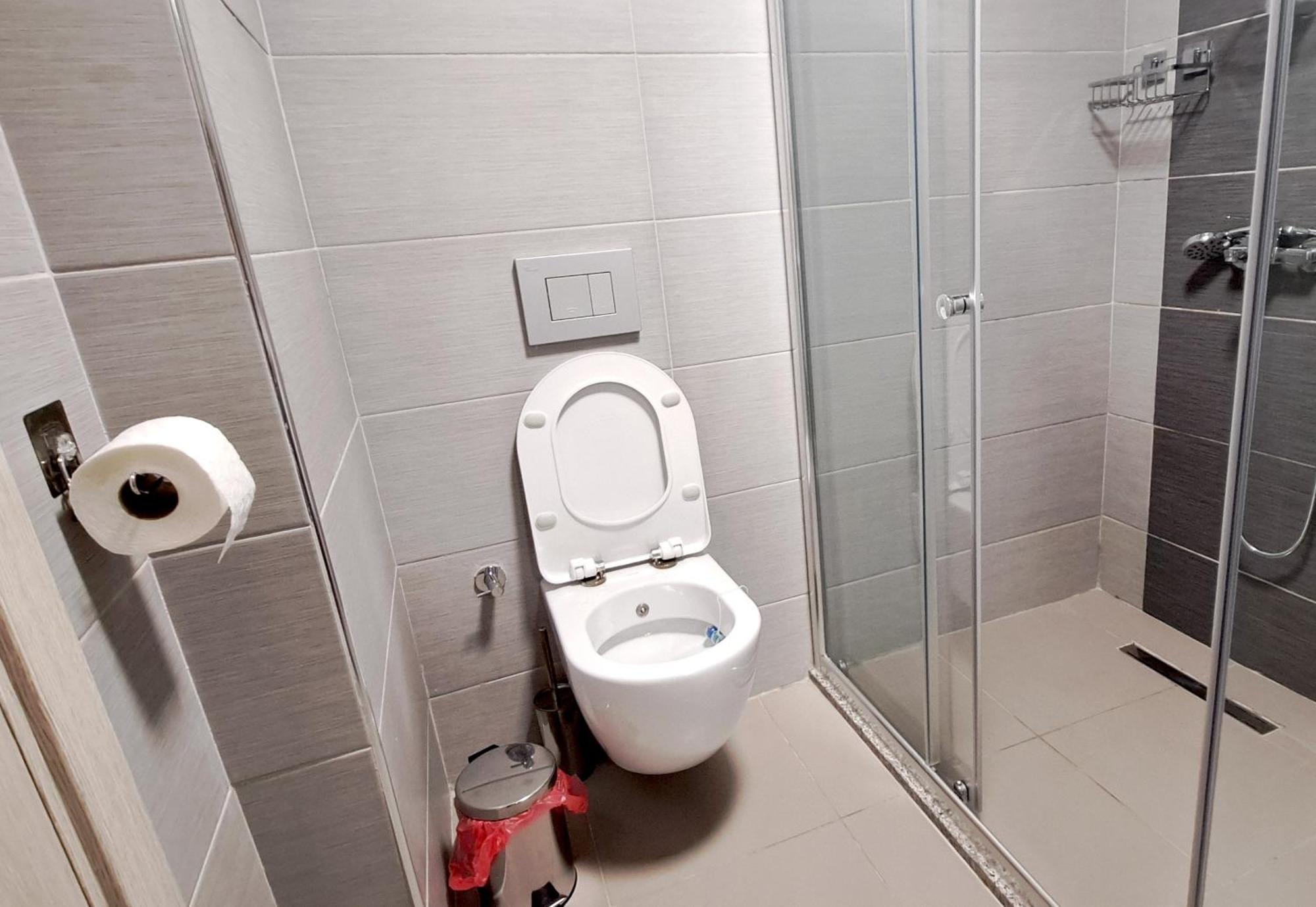 Luxury Condo On 18Th Floor With Pool, Fitness, Parking Included. Skopje Exterior foto