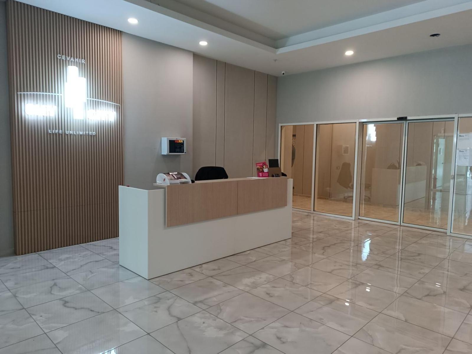 Luxury Condo On 18Th Floor With Pool, Fitness, Parking Included. Skopje Exterior foto