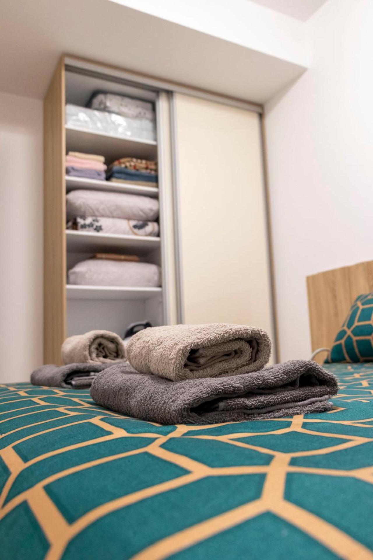 Luxury Condo On 18Th Floor With Pool, Fitness, Parking Included. Skopje Exterior foto
