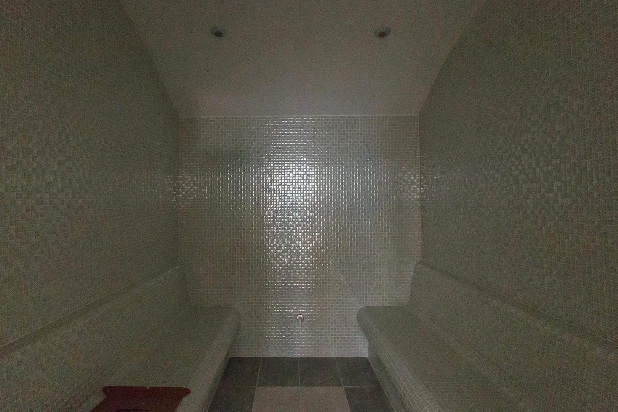 Luxury Condo On 18Th Floor With Pool, Fitness, Parking Included. Skopje Exterior foto