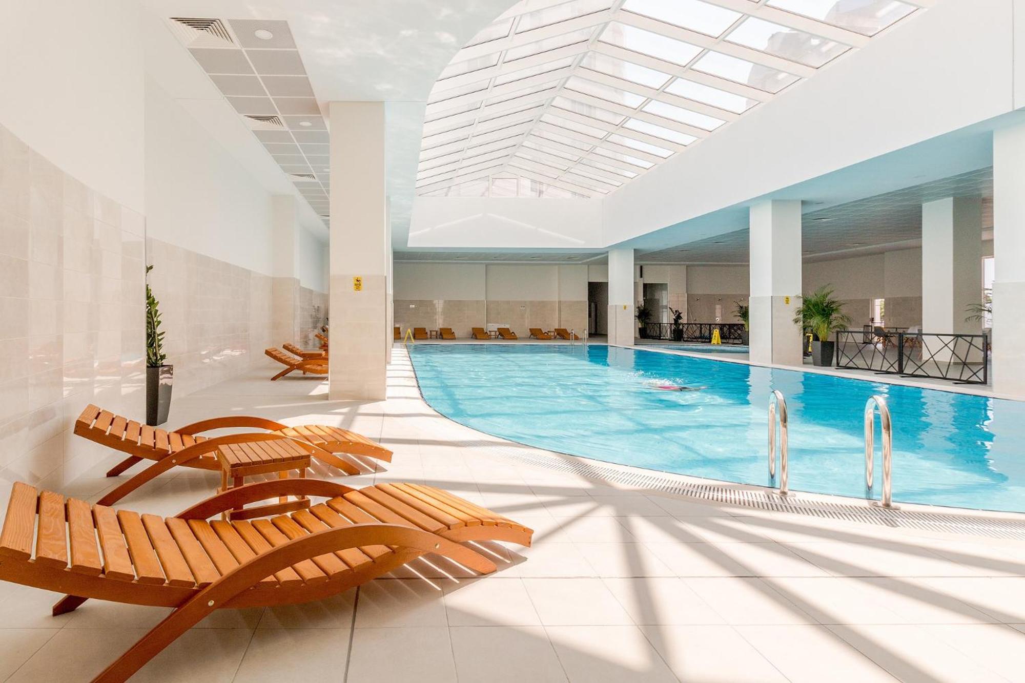 Luxury Condo On 18Th Floor With Pool, Fitness, Parking Included. Skopje Exterior foto