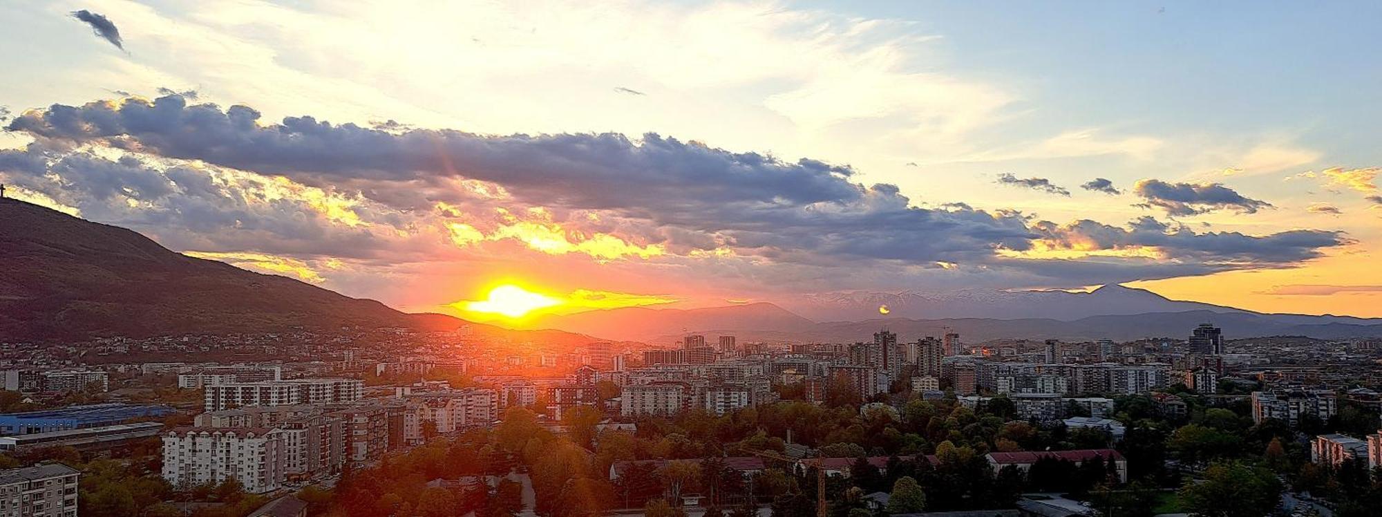 Luxury Condo On 18Th Floor With Pool, Fitness, Parking Included. Skopje Exterior foto